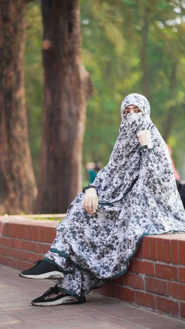 খিমার,প্লাজু,সেট