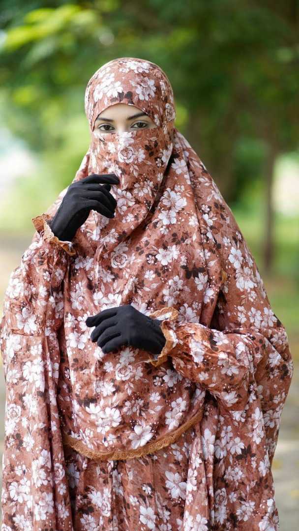 খিমার,প্লাজু,সেট