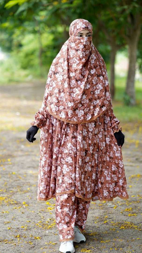 খিমার,প্লাজু,সেট