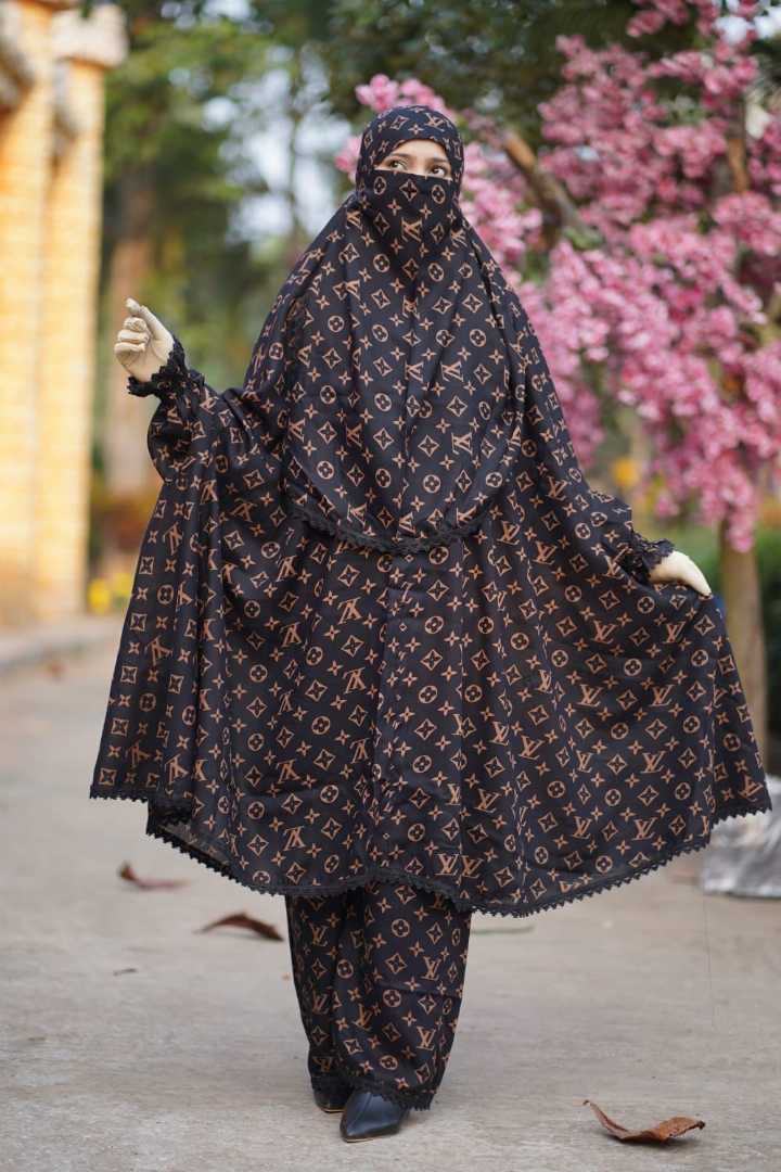 খিমার,প্লাজু,সেট