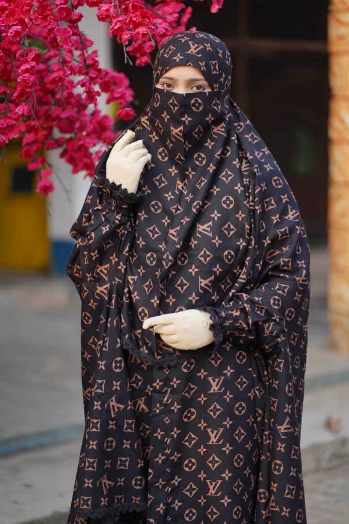 খিমার,প্লাজু,সেট