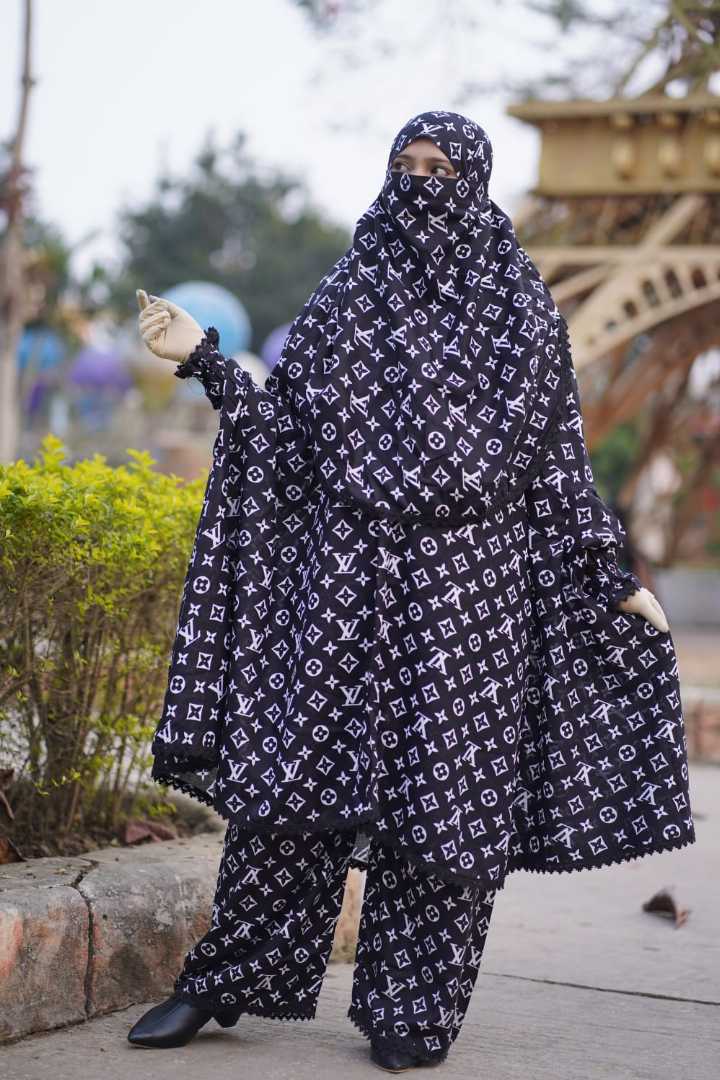 খিমার,প্লাজু,সেট