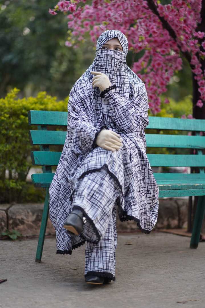 খিমার,প্লাজু,সেট