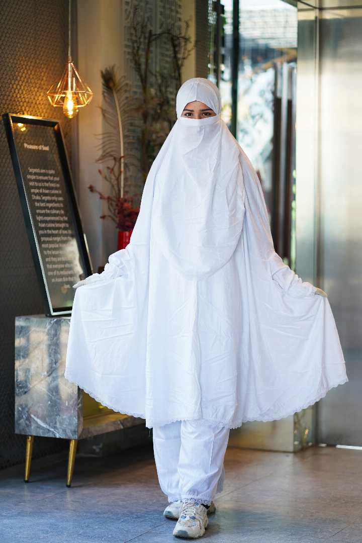 খিমার,প্লাজু,সেট