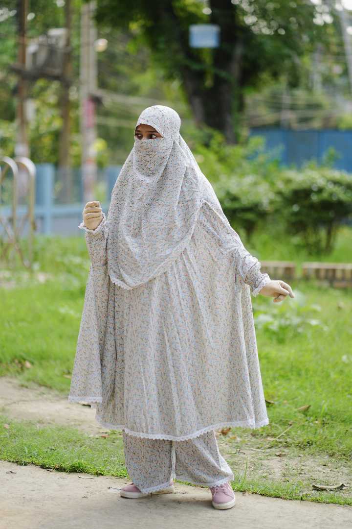 খিমার,প্লাজু,সেট