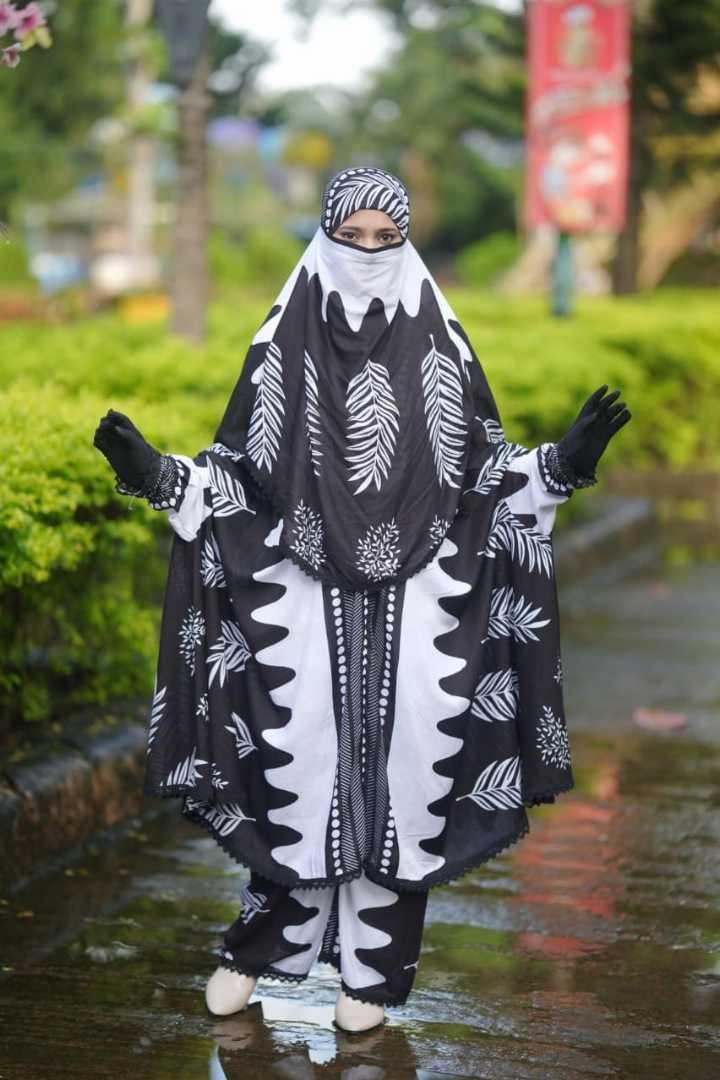 খিমার,প্লাজু,সেট