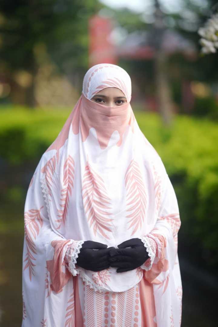খিমার,প্লাজু,সেট