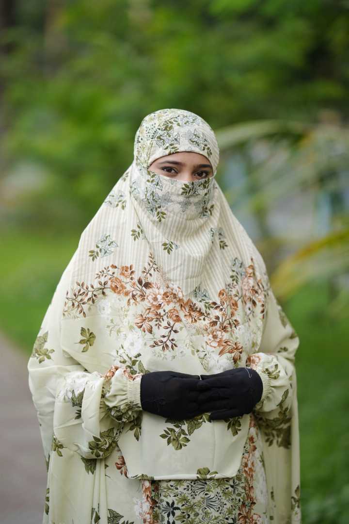 লাক্সারি,আবায়া